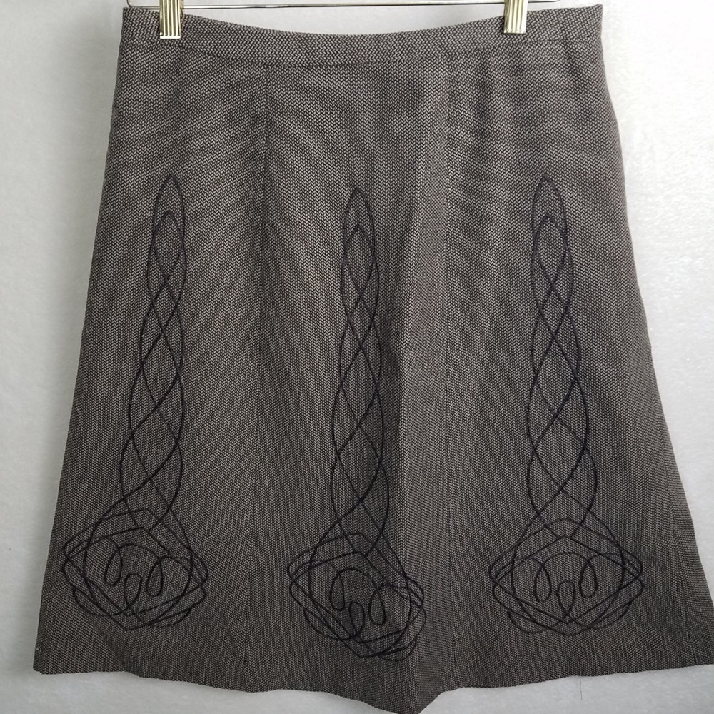East 5th Women's 10 Brown Tweed Heather A Line Skirt Embroidered‎ Detail